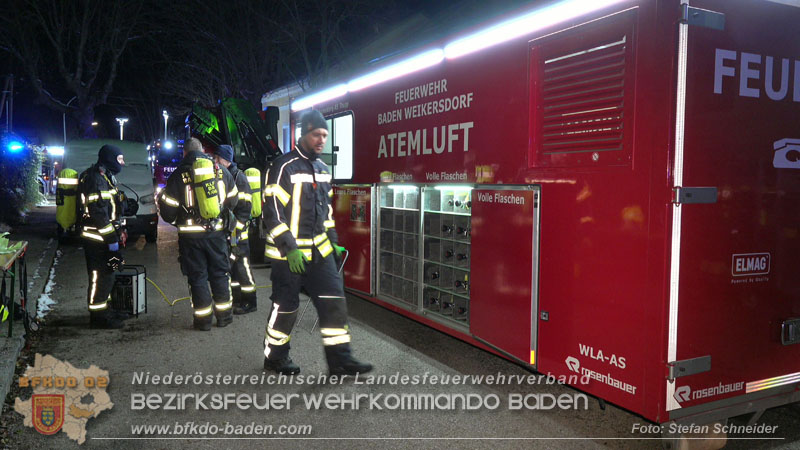 20251227_N�chtlicher Brand in Baden mit Herausforderungen f�r die Einsatzkr�fte Foto: Stefan Schneider FF Baden-Stadt