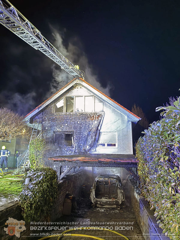 20251227_N�chtlicher Brand in Baden mit Herausforderungen f�r die Einsatzkr�fte Foto: Stefan Schneider FF Baden-Stadt