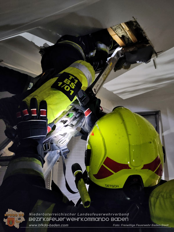 20251227_N�chtlicher Brand in Baden mit Herausforderungen f�r die Einsatzkr�fte Foto: Fritz Beichbuchner FF Baden-Stadt