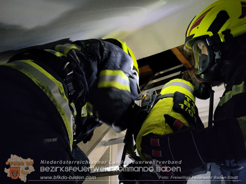 20251227_N�chtlicher Brand in Baden mit Herausforderungen f�r die Einsatzkr�fte Foto: Fritz Beichbuchner FF Baden-Stadt