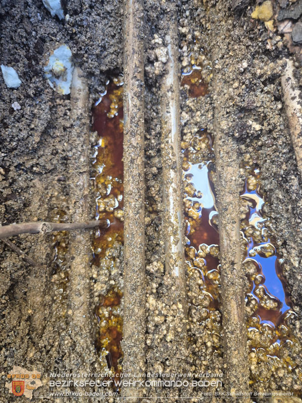 20251229 Schadstoffeinsatz nach Austritt von Hydraulik�l in Oberwaltersdorf   Foto: BFK Schadstoff Beratungsdienst