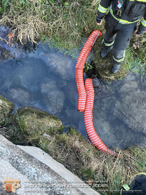 20251229 Schadstoffeinsatz nach Austritt von Hydraulik�l in Oberwaltersdorf Foto: BFK Schadstoff Beratungsdienst