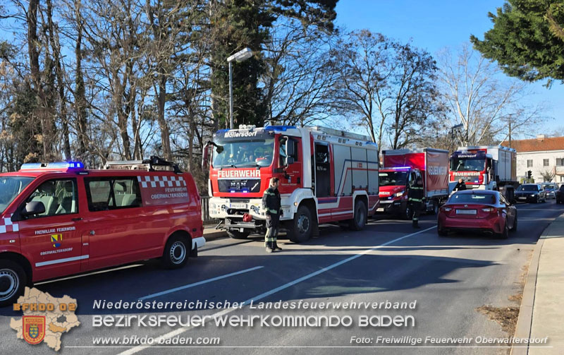 20251229 Schadstoffeinsatz nach Austritt von Hydraulik�l in Oberwaltersdorf  Foto: FF Oberwalterdorf