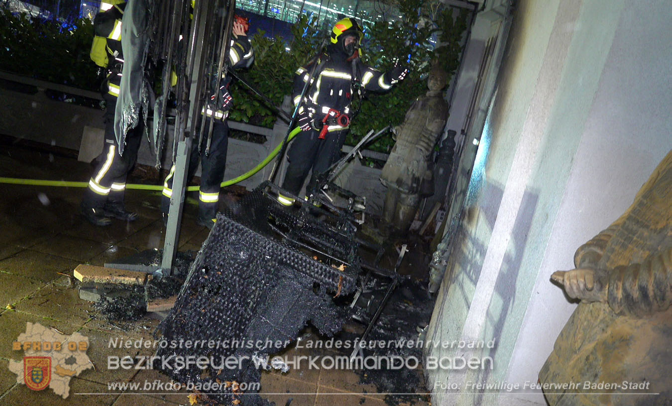 20251231_Kleinbrand in einem Badener Gastgarten Foto: Stefan Schneider FF Baden-Stadt 20251231_Kleinbrand in einem Badener Gastgarten Foto: Stefan Schneider FF Baden-Stadt