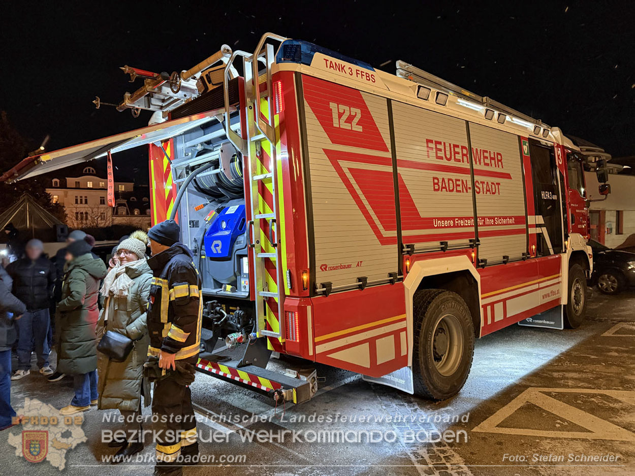 20260101_Brandsicherheitswache beim gro�en Feuerwerk im Badener Kurpark  Foto: Stefan Schneider