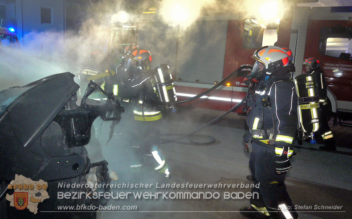 20260101_Brand einer Restmülltonne in einer Müllinsel in Unterwaltersdorf Foto: Stefan Schneider BFKDO BADEN 20260101_Brand einer Restmülltonne in einer Müllinsel in Unterwaltersdorf Foto: Stefan Schneider BFKDO BADEN