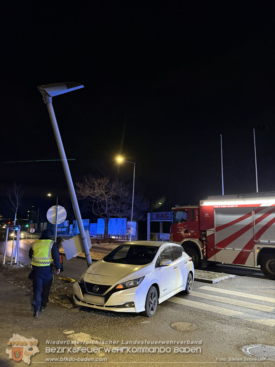 20260101_Verkehrsunfall in Baden  Foto: Stefan Schneider BFKDO BADEN