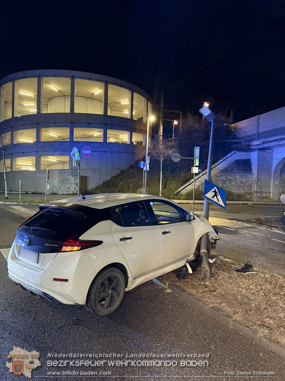 20260101_Verkehrsunfall in Baden  Foto: Stefan Schneider BFKDO BADEN