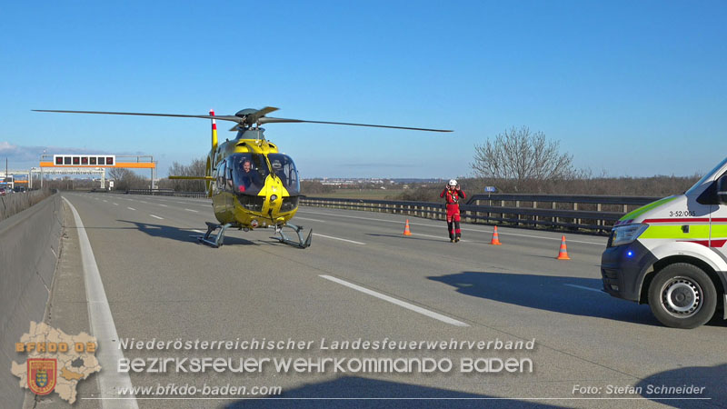 20260103_Pkw prallt gegen Streckendienstfahrzeug auf der A2  Foto: Stefan Schneider BFKDO BADEN
