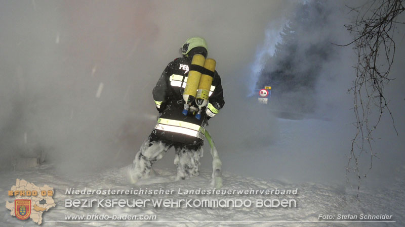 20260109_Vollbrand LKW Sattelzug auf der A21 bei Heiligenkreuz N� fordert Einsatzkr�fte �ber Stunden  Foto: Stefan Schneider BFKDO BADEN