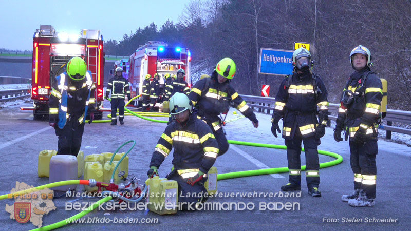 20260109_Vollbrand LKW Sattelzug auf der A21 bei Heiligenkreuz N� fordert Einsatzkr�fte �ber Stunden  Foto: Stefan Schneider BFKDO BADEN