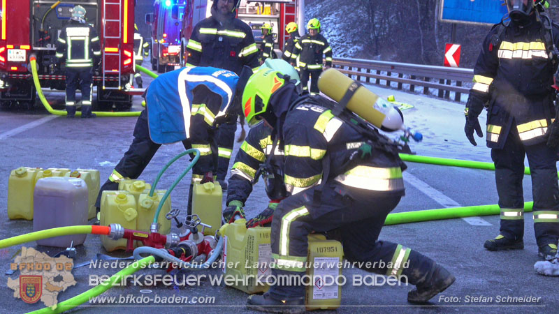 20260109_Vollbrand LKW Sattelzug auf der A21 bei Heiligenkreuz N� fordert Einsatzkr�fte �ber Stunden  Foto: Stefan Schneider BFKDO BADEN