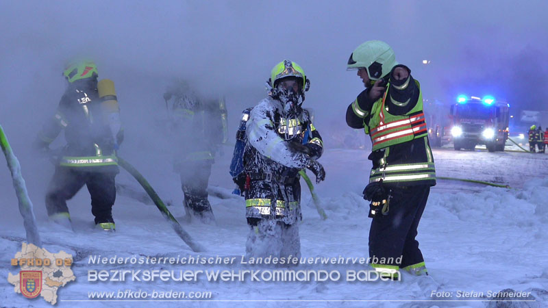 20260109_Vollbrand LKW Sattelzug auf der A21 bei Heiligenkreuz N� fordert Einsatzkr�fte �ber Stunden  Foto: Stefan Schneider BFKDO BADEN