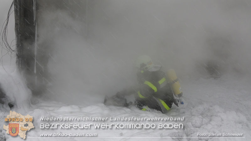 20260109_Vollbrand LKW Sattelzug auf der A21 bei Heiligenkreuz N� fordert Einsatzkr�fte �ber Stunden  Foto: Stefan Schneider BFKDO BADEN