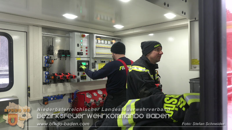 20260109_Vollbrand LKW Sattelzug auf der A21 bei Heiligenkreuz N� fordert Einsatzkr�fte �ber Stunden  Foto: Stefan Schneider BFKDO BADEN