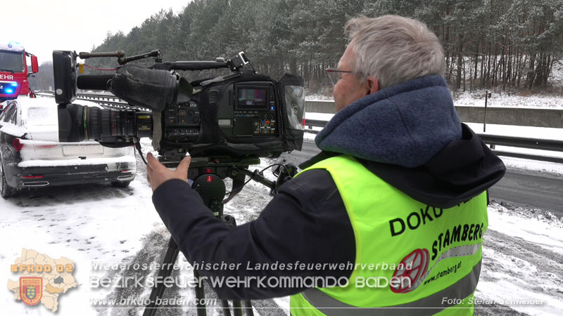 20260109_Vollbrand LKW Sattelzug auf der A21 bei Heiligenkreuz N� fordert Einsatzkr�fte �ber Stunden  Foto: Stefan Schneider BFKDO BADEN