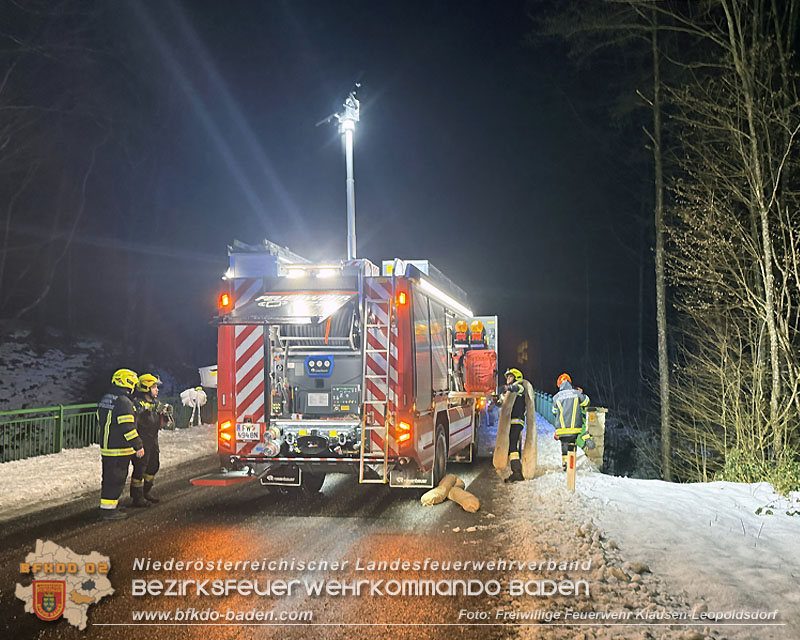 20260113_Pkw verunfallt auf der L127 bei Klausen-Leopoldsdorf  Foto: FF Klausen-Leopoldsdorf