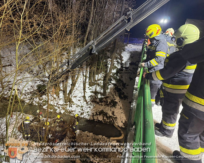 20260113_Pkw verunfallt auf der L127 bei Klausen-Leopoldsdorf  Foto: FF Klausen-Leopoldsdorf