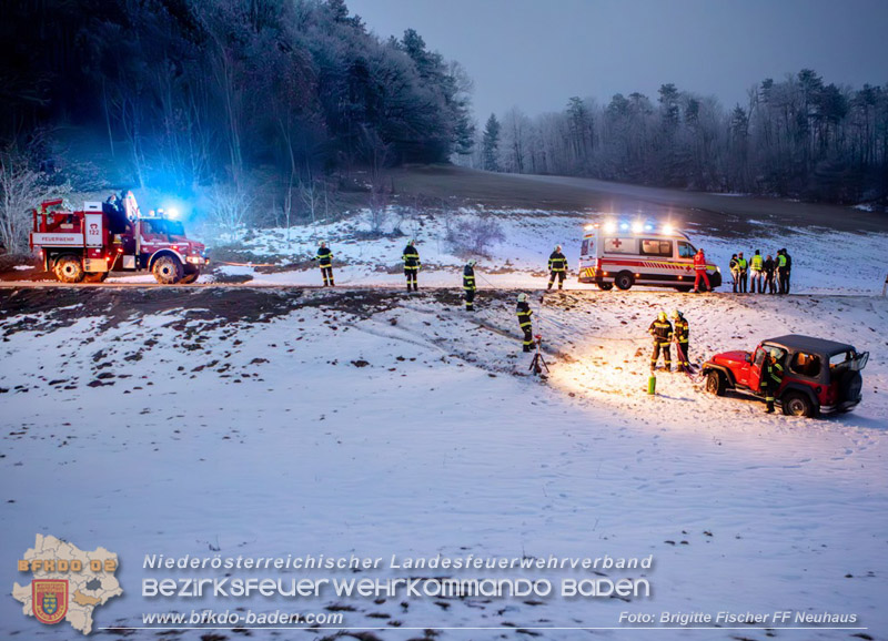20260122_ahrzeugüberschlag auf der L4004 bei Schwarzensee Foto: BM Brigitte Fischer FF Neuhaus 20260122_ahrzeugüberschlag auf der L4004 bei Schwarzensee Foto: BM Brigitte Fischer FF Neuhaus