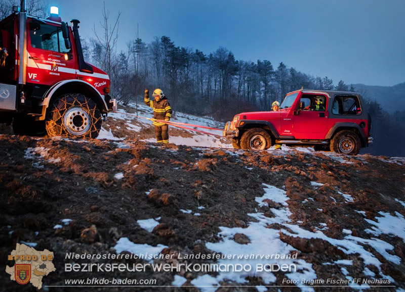 20260122_ahrzeugüberschlag auf der L4004 bei Schwarzensee Foto: BM Brigitte Fischer FF Neuhaus 20260122_ahrzeugüberschlag auf der L4004 bei Schwarzensee Foto: BM Brigitte Fischer FF Neuhaus
