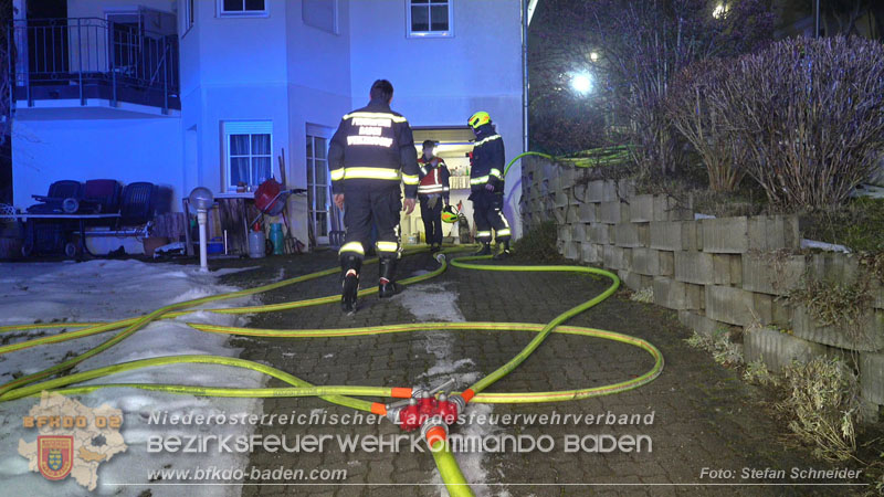 20260128_Feuerwehr rettet Frau aus Brandwohnung in Baden Foto: Stefan Schneider