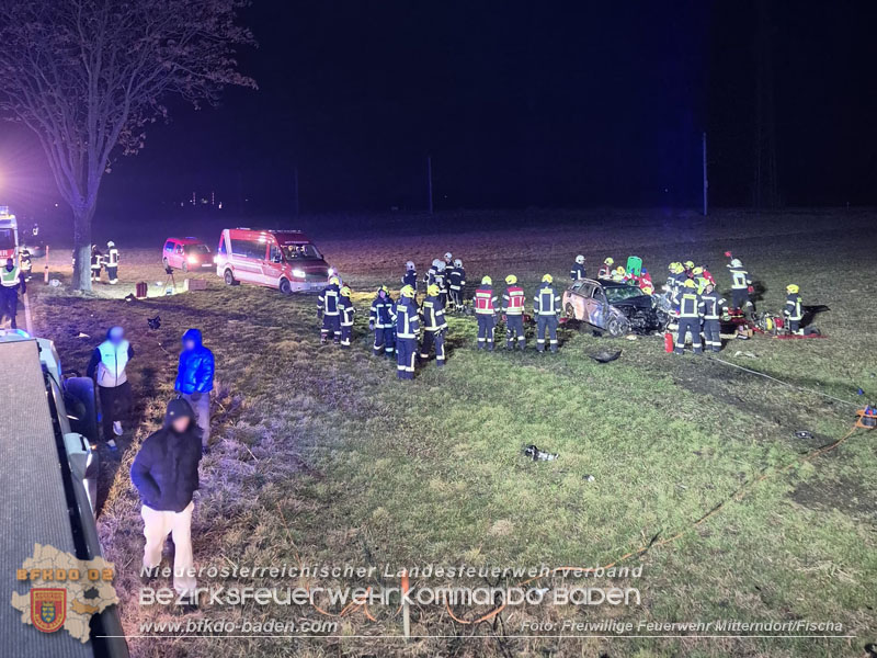 20260209_Verkehrsunfall auf der L4043 mit 5 Verletzte bei Mitterndorf a.d. Fischa  Foto: FF Mitterndorf/Fischa