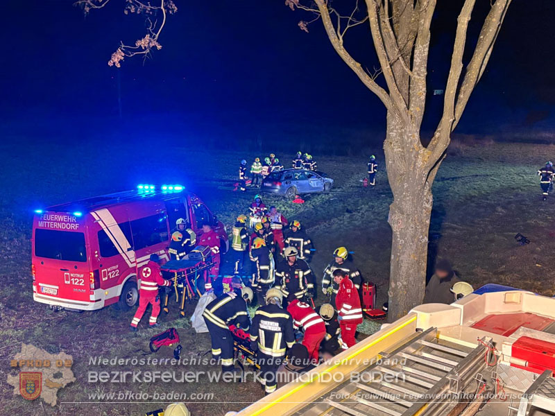 20260209_Verkehrsunfall auf der L4043 mit 5 Verletzte bei Mitterndorf a.d. Fischa  Foto: FF Mitterndorf/Fischa