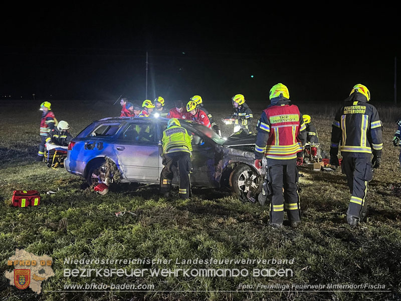 20260209_Verkehrsunfall auf der L4043 mit 5 Verletzte bei Mitterndorf a.d. Fischa  Foto: FF Mitterndorf/Fischa