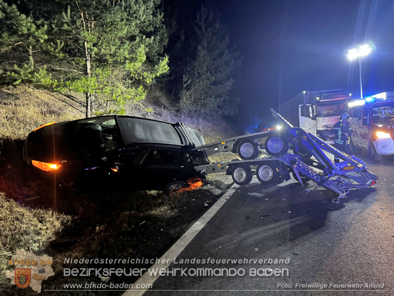 20260216_Nächtlicher Auffahrunfall auf der A21 fordert umfangreiche Bergungsarbeiten Foto: FF Alland 20260216_Nächtlicher Auffahrunfall auf der A21 fordert umfangreiche Bergungsarbeiten Foto: FF Alland