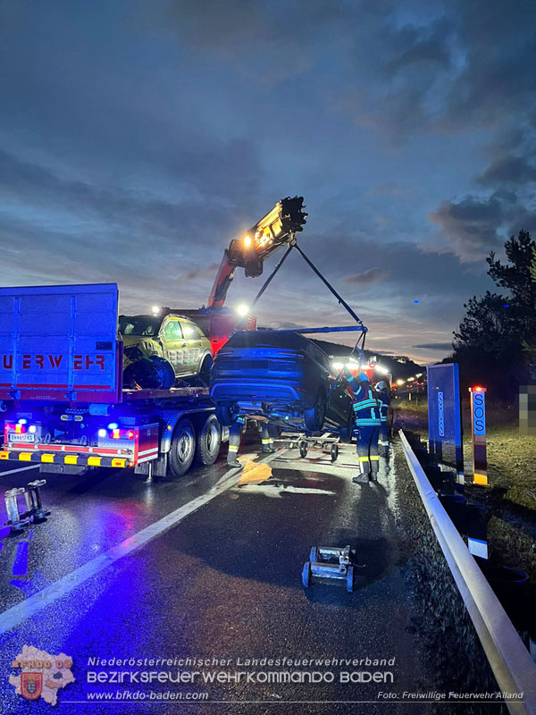 20260224_Fahrzeug�berschlag auf der A21  Foto: FF Alland