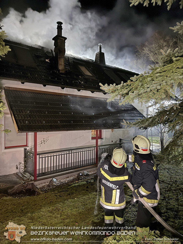 20260225_Wohnhausbrand in Siegenfeld - Familie kann sich ins Freie retten Foto: Stefan Schneider FF Baden-Stadt 20260225_Wohnhausbrand in Siegenfeld - Familie kann sich ins Freie retten Foto: Stefan Schneider FF Baden-Stadt