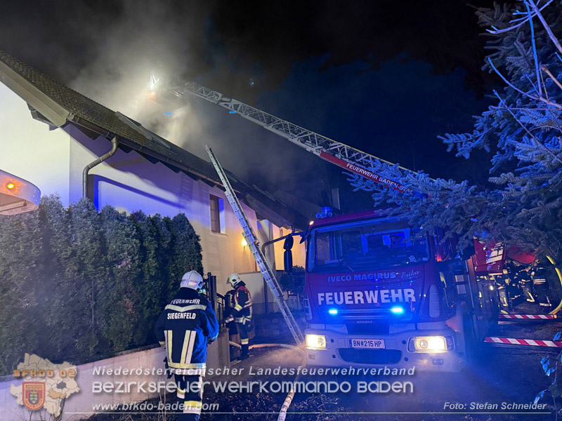 20260225_Wohnhausbrand in Siegenfeld - Familie kann sich ins Freie retten  Foto: Stefan Schneider FF Baden-Stadt
