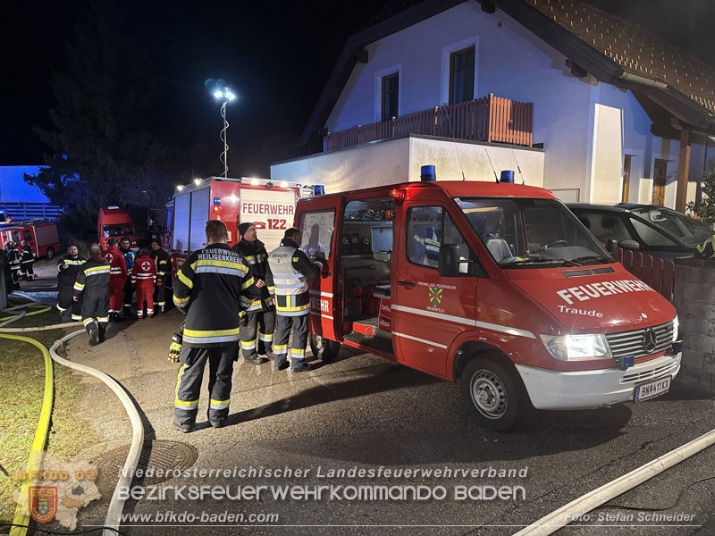 20260225_Wohnhausbrand in Siegenfeld - Familie kann sich ins Freie retten Foto: Stefan Schneider FF Baden-Stadt