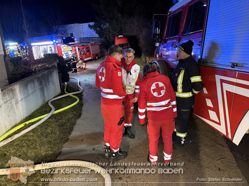 20260225_Wohnhausbrand in Siegenfeld - Familie kann sich ins Freie retten Foto: Stefan Schneider FF Baden-Stadt