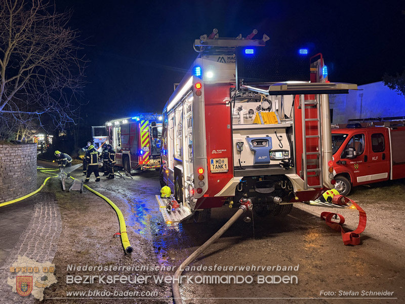 20260225_Wohnhausbrand in Siegenfeld - Familie kann sich ins Freie retten Foto: Stefan Schneider FF Baden-Stadt