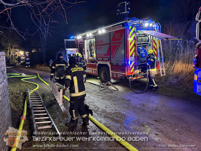 20260225_Wohnhausbrand in Siegenfeld - Familie kann sich ins Freie retten Foto: Stefan Schneider FF Baden-Stadt