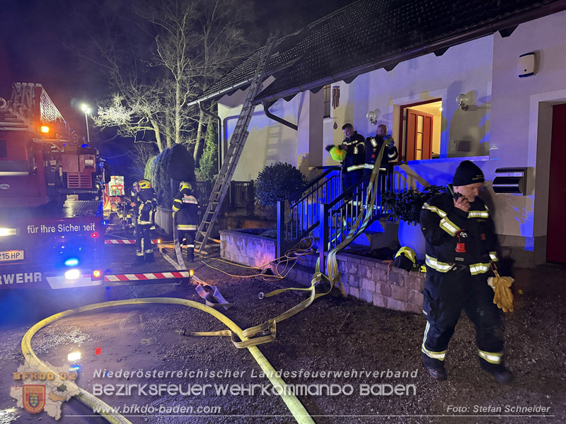 20260225_Wohnhausbrand in Siegenfeld - Familie kann sich ins Freie retten Foto: Stefan Schneider FF Baden-Stadt