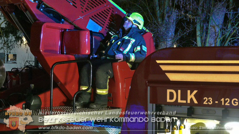 20260225_Wohnhausbrand in Siegenfeld - Familie kann sich ins Freie retten Foto: Stefan Schneider FF Baden-Stadt 20260225_Wohnhausbrand in Siegenfeld - Familie kann sich ins Freie retten Foto: Stefan Schneider FF Baden-Stadt 20260225_Wohnhausbrand in Siegenfeld - Familie kann sich ins Freie retten Foto: Stefan Schneider FF Baden-Stadt 20260225_Wohnhausbrand in Siegenfeld - Familie kann sich ins Freie retten Foto: Stefan Schneider FF Baden-Stadt