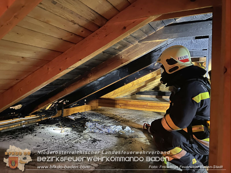 20260225_Wohnhausbrand in Siegenfeld - Familie kann sich ins Freie retten Foto: Robert Lichtenauer FF Baden-Stadt 20260225_Wohnhausbrand in Siegenfeld - Familie kann sich ins Freie retten Foto: Robert Lichtenauer FF Baden-Stadt