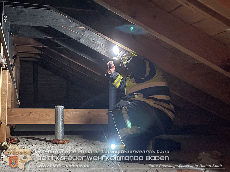 20260225_Wohnhausbrand in Siegenfeld - Familie kann sich ins Freie retten Foto: Victor van de Castell FF Baden-Stadt 20260225_Wohnhausbrand in Siegenfeld - Familie kann sich ins Freie retten Foto: Victor van de Castell FF Baden-Stadt