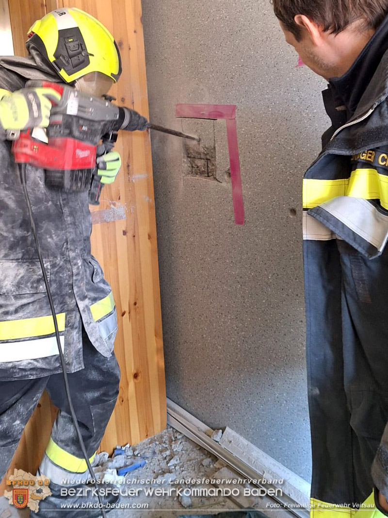 20260226_Für Kater „Peterl" gabs kein Vor und auch kein Zurück in Veitsau NÖ Bezirk Baden Foto: FF Veitsau 20260226_Für Kater „Peterl" gabs kein Vor und auch kein Zurück in Veitsau NÖ Bezirk Baden Foto: FF Veitsau