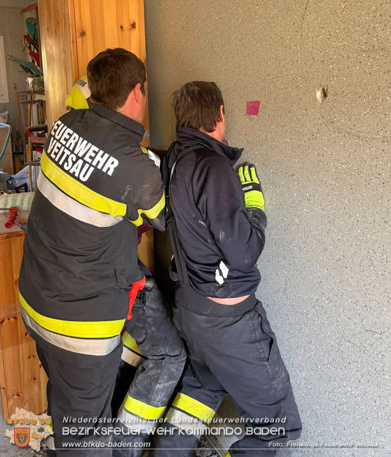 20260226_Für Kater „Peterl" gabs kein Vor und auch kein Zurück in Veitsau NÖ Bezirk Baden Foto: FF Veitsau 20260226_Für Kater „Peterl" gabs kein Vor und auch kein Zurück in Veitsau NÖ Bezirk Baden Foto: FF Veitsau