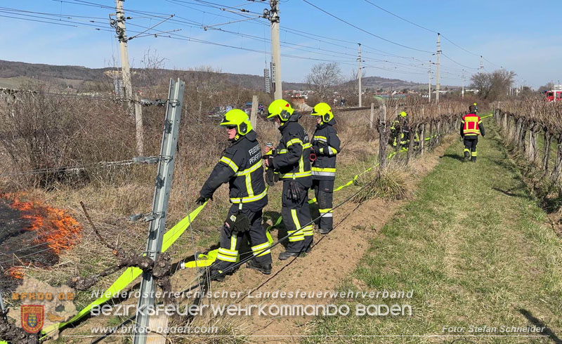 20260308_Brand neben der S�dbahnstrecke Foto: Stefan Schneider BFKDO BADEN
