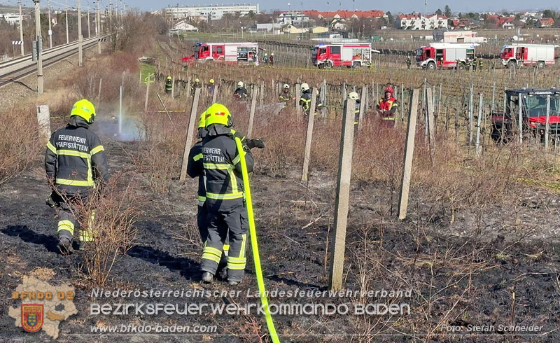20260308_Brand neben der S�dbahnstrecke Foto: Stefan Schneider BFKDO BADEN