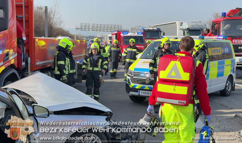 20260310_Senior verunfallt bei der Ausfahrt Baden auf der A2 Foto: Stefan Schneider BFKDO BADEN 20260310_Senior verunfallt bei der Ausfahrt Baden auf der A2 Foto: Stefan Schneider BFKDO BADEN