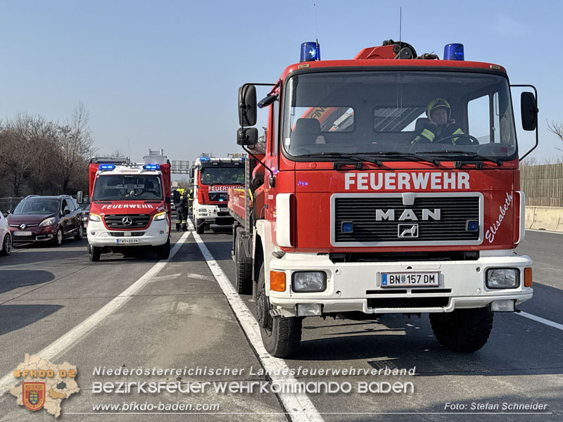 20260310_Senior verunfallt bei der Ausfahrt Baden auf der A2  Foto: Stefan Schneider BFKDO BADEN