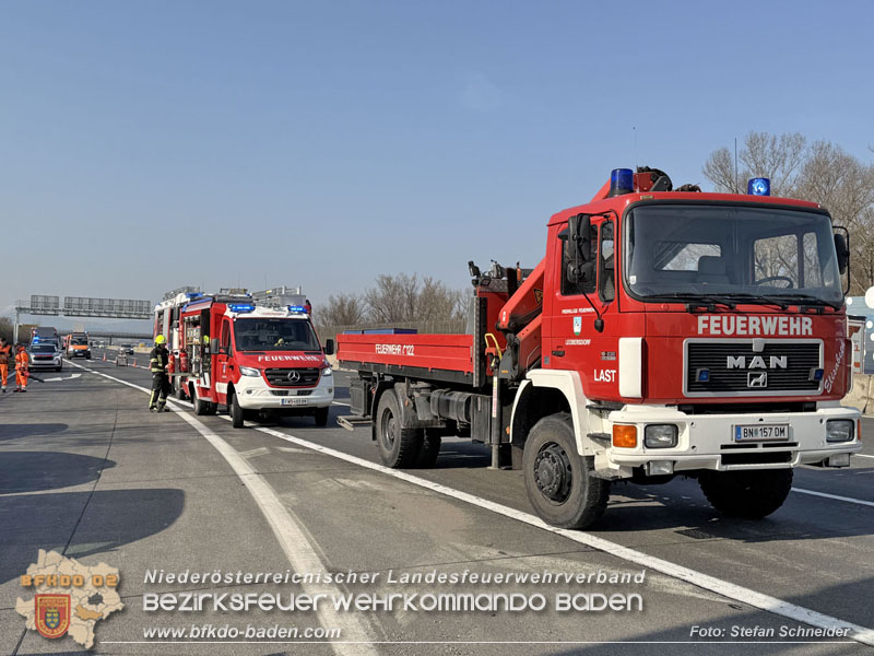 20260310_Senior verunfallt bei der Ausfahrt Baden auf der A2  Foto: Stefan Schneider BFKDO BADEN