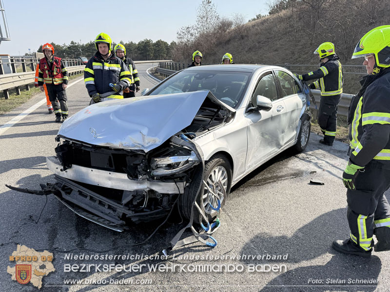 20260310_Senior verunfallt bei der Ausfahrt Baden auf der A2  Foto: Stefan Schneider BFKDO BADEN