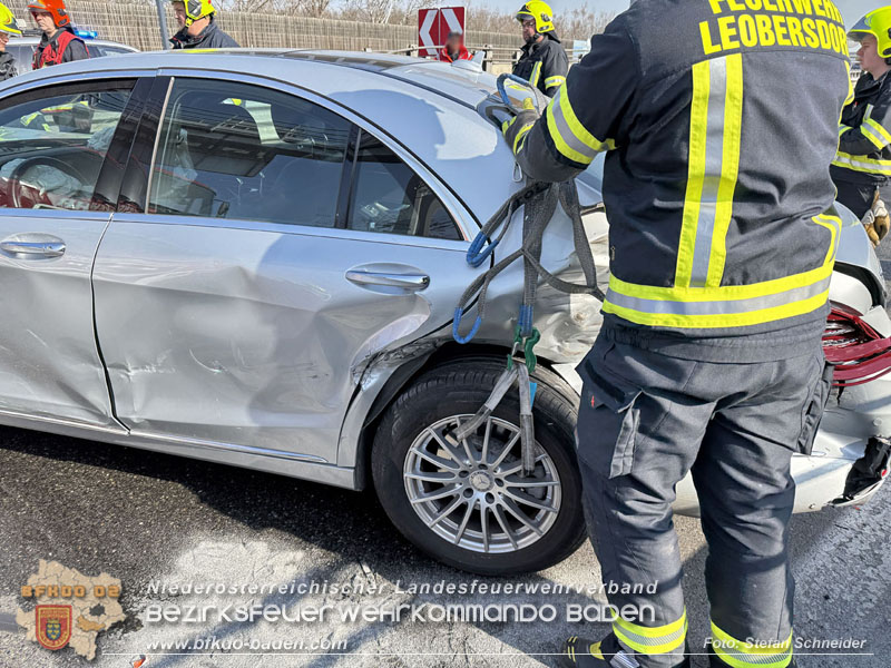 20260310_Senior verunfallt bei der Ausfahrt Baden auf der A2  Foto: Stefan Schneider BFKDO BADEN