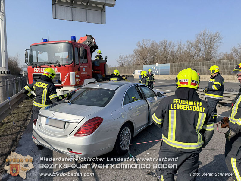 20260310_Senior verunfallt bei der Ausfahrt Baden auf der A2  Foto: Stefan Schneider BFKDO BADEN